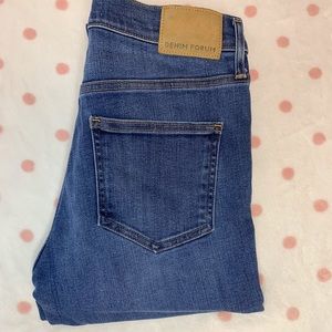 Aritzia | Denim Forum Nico Mid Rise Skinny Crop